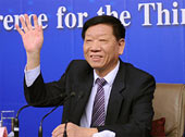 尹蔚民回應(yīng)熱點(diǎn)：就業(yè)、養(yǎng)老、延遲退休