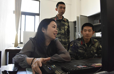 軍嫂鄭如:雖苦不怕，是我對(duì)愛的承諾