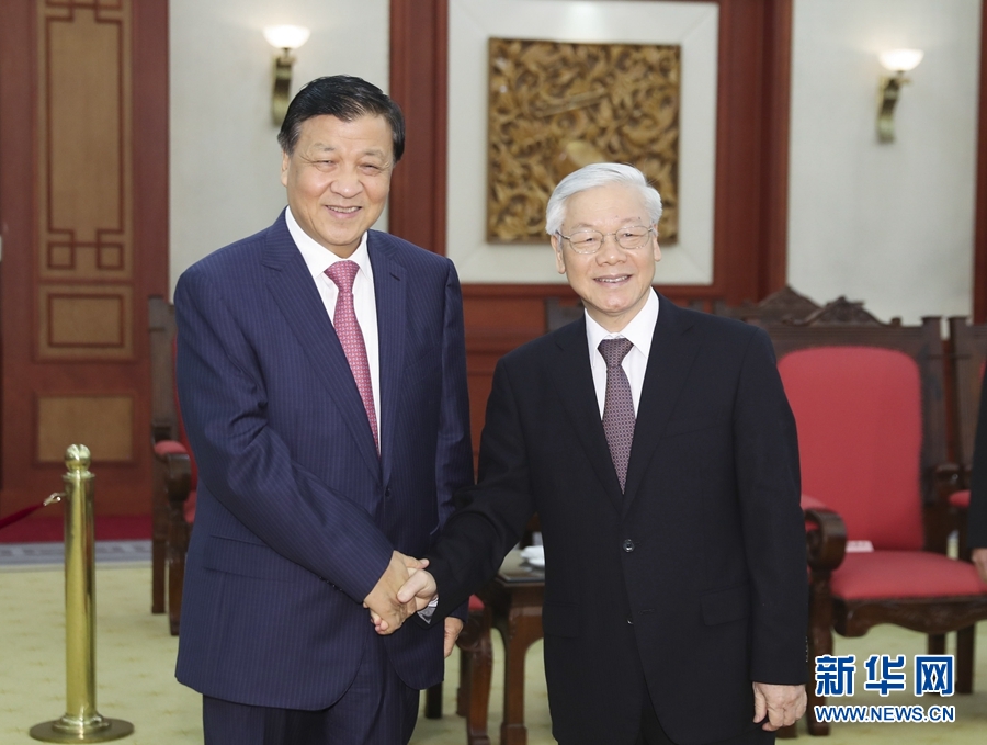 應越南共產(chǎn)黨邀請，中共中央政治局常委、中央書記處書記劉云山9月18日至19日對越南進行正式訪問。這是9月18日，劉云山在河內(nèi)會見越共中央總書記阮富仲。 新華社記者 丁林 攝