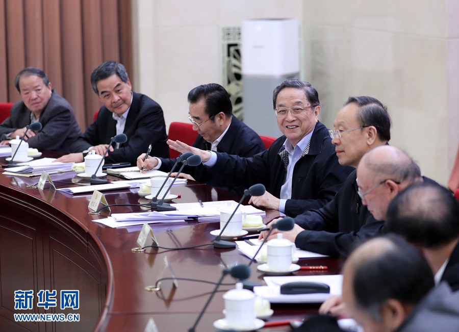 11月16日，全國政協(xié)在北京召開第75次雙周協(xié)商座談會，圍繞“推進糧食定價機制、補貼政策和收儲制度改革”建言獻策。全國政協(xié)主席俞正聲主持會議并講話。新華社記者 鞠鵬 攝