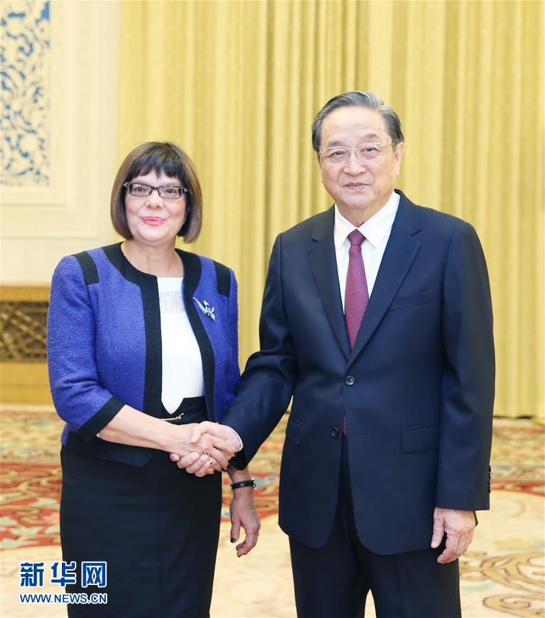 11月27日，全國政協(xié)主席俞正聲在北京會見塞爾維亞國民議會議長戈伊科維奇。新華社記者 姚大偉 攝