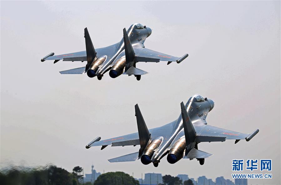 （新華全媒頭條·圖文互動(dòng)）（5）戰(zhàn)鷹，為祖國(guó)奮飛——記空軍航空兵某旅旅長(zhǎng)、特級(jí)飛行員郝井文