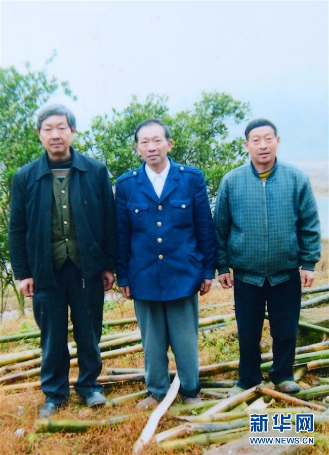 （新華全媒頭條·愛(ài)國(guó)情 奮斗者·圖文互動(dòng)）（11）致敬，為祖國(guó)獻(xiàn)身的英雄！