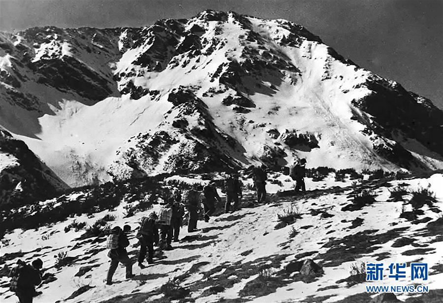 （自信中國·70年啟示錄·圖文互動(dòng)）（5）富國強(qiáng)軍筑長(zhǎng)城——從壯闊70年看中國強(qiáng)軍