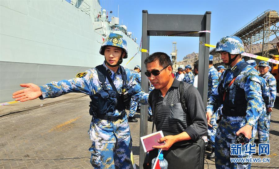 （新華全媒頭條·圖文互動）（7）沿著中國特色強軍之路闊步前進——黨中央、中央軍委領(lǐng)導(dǎo)推進國防和軍隊建設(shè)70年紀(jì)實