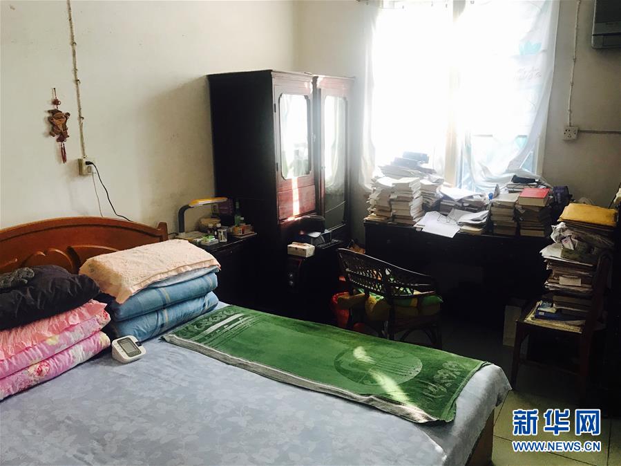 （新華全媒頭條·圖文互動）（11）滄海橫流 信仰彌堅——記共產(chǎn)黨員、湘潭大學(xué)九旬教授滄南