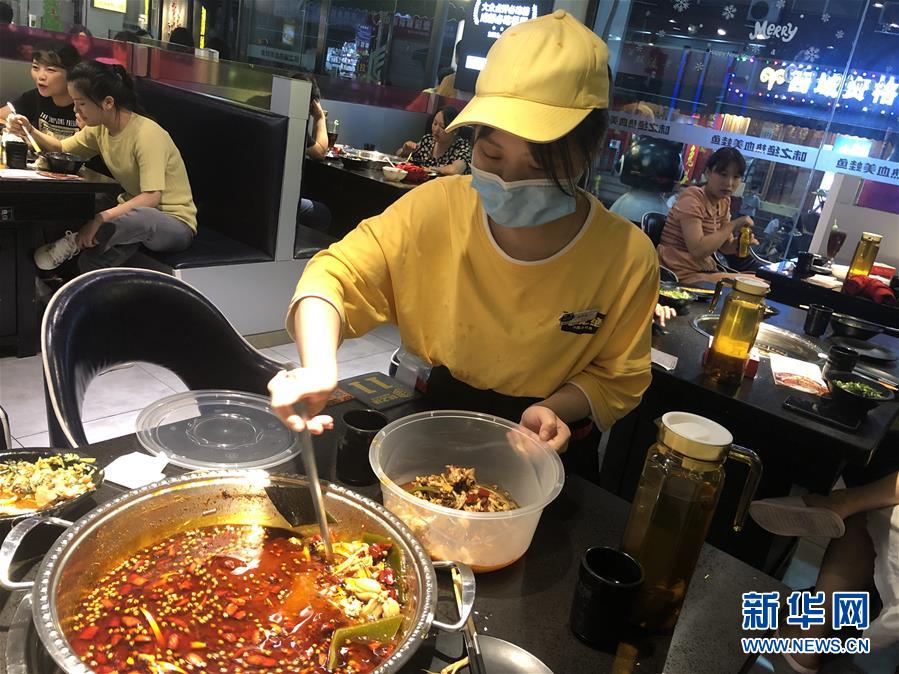 （在習(xí)近平新時(shí)代中國特色社會(huì)主義思想指引下——新時(shí)代新作為新篇章·習(xí)近平總書記關(guān)切事·圖文互動(dòng)）（1）珍惜盤中餐，狠剎浪費(fèi)風(fēng)——各地積極行動(dòng)堅(jiān)決制止餐飲浪費(fèi)