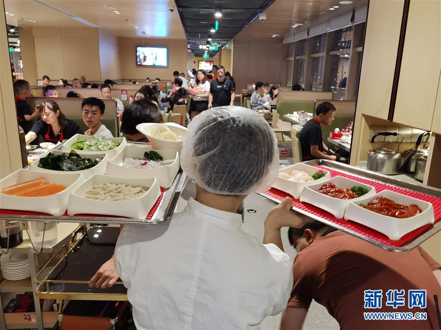 （在習(xí)近平新時(shí)代中國特色社會(huì)主義思想指引下——新時(shí)代新作為新篇章·習(xí)近平總書記關(guān)切事·圖文互動(dòng)）（2）珍惜盤中餐，狠剎浪費(fèi)風(fēng)——各地積極行動(dòng)堅(jiān)決制止餐飲浪費(fèi)