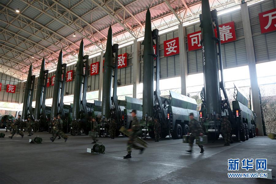 （新華全媒頭條·圖文互動）（11）沿著中國特色強軍之路闊步前進(jìn)——黨中央、中央軍委領(lǐng)導(dǎo)推進(jìn)國防和軍隊建設(shè)70年紀(jì)實