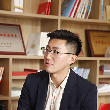 【青春的故事】“鋼鐵人”是怎樣煉成的？