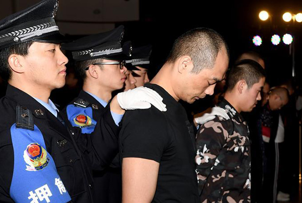 陜西省西安市新城區(qū)人民法院依法對韓某某等8人非法高利放貸、暴力討債涉黑一案公開宣判