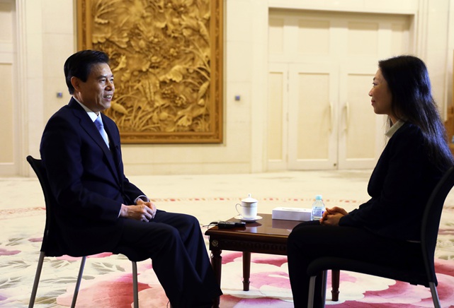 繼續(xù)支持有實(shí)力、有信譽(yù)的民營(yíng)企業(yè)走出去