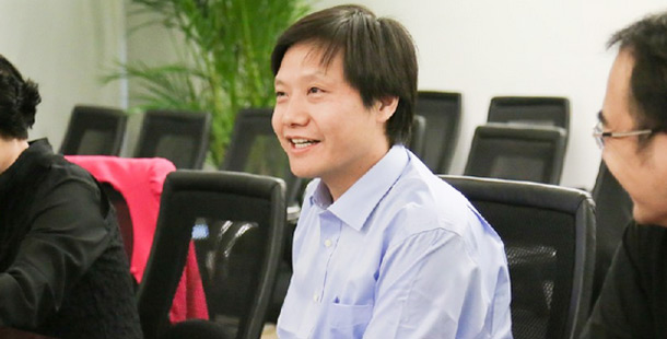 小米科技董事長(zhǎng)雷軍——中國(guó)經(jīng)濟(jì)持續(xù)崛起、文化軟實(shí)力不斷增強(qiáng)，給與了中國(guó)品牌真正走向世界的寶貴推動(dòng)力。小米希望順勢(shì)而為，讓全球所有人都能享受科技的樂(lè)趣，并成為值得國(guó)人驕傲的世界品牌。