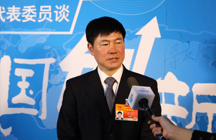 “我們要進(jìn)行自貿(mào)區(qū)的體制機(jī)制的創(chuàng)新，也就是先行先試的一些實(shí)驗(yàn)。”
