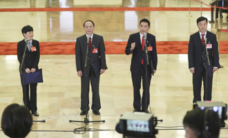 邱賽珍、張蜀新、潘克剛、李新民代表接受采訪