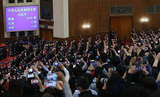 習(xí)近平全票當(dāng)選為國(guó)家主席、中央軍委主席