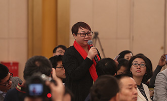 俄羅斯金磚電視臺、阿爾法電視臺記者提問