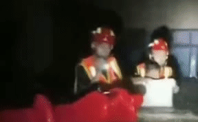 整理箱變小船 小朋友，消防員叔叔來(lái)了！