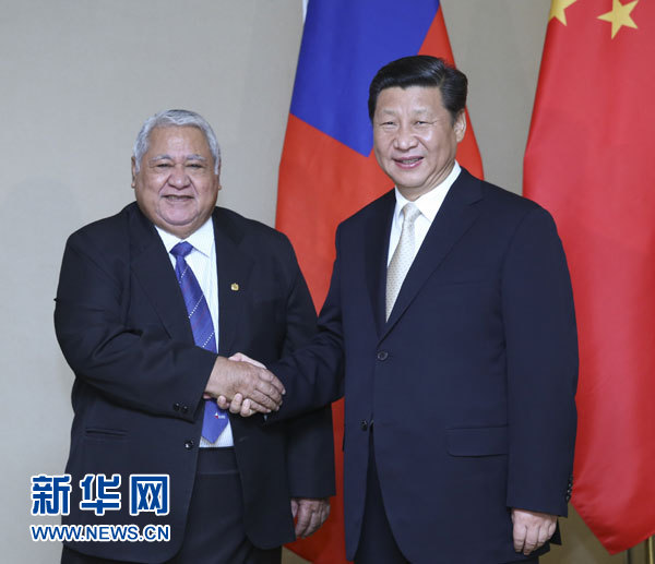 11月22日，中國(guó)國(guó)家主席習(xí)近平在斐濟(jì)楠迪會(huì)見薩摩亞總理圖伊拉埃帕。 新華社記者姚大偉攝