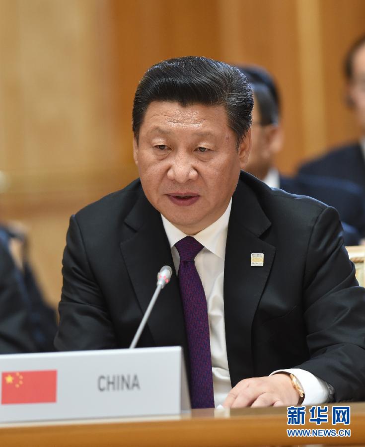 7月9日，金磚國家領(lǐng)導(dǎo)人第七次會晤在俄羅斯烏法舉行。中國國家主席習(xí)近平、俄羅斯總統(tǒng)普京、巴西總統(tǒng)羅塞夫、印度總理莫迪、南非總統(tǒng)祖馬出席。這是習(xí)近平發(fā)表題為《共建伙伴關(guān)系　共創(chuàng)美好未來》的主旨講話。新華社記者 饒愛民 攝 