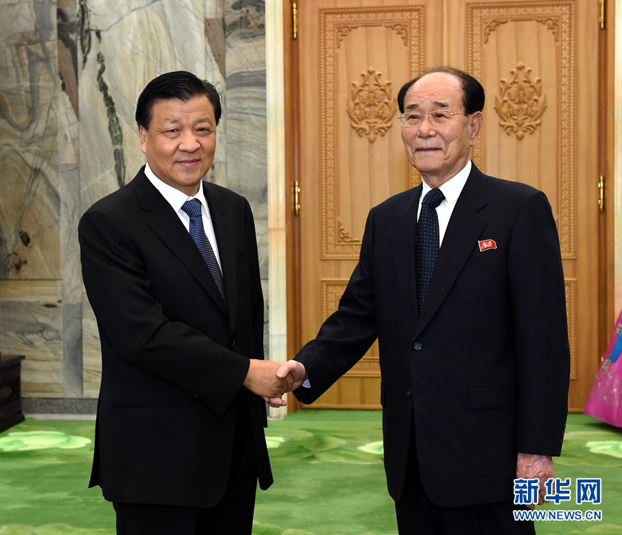 10月10日，正在朝鮮訪問的中共中央政治局常委、中央書記處書記劉云山在平壤會見朝鮮勞動黨中央政治局常委、最高人民會議常任委員會委員長金永南。 新華社記者 饒愛民 攝