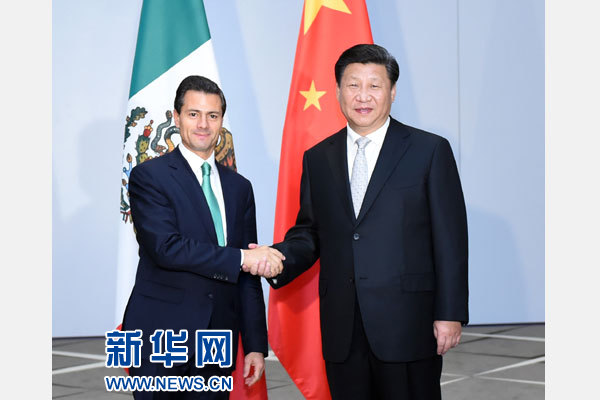 11月16日，國家主席習(xí)近平在土耳其安塔利亞會(huì)見墨西哥總統(tǒng)培尼亞。 新華社記者張鐸攝