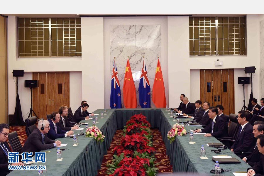 11月18日，國家主席習(xí)近平在菲律賓馬尼拉會見新西蘭總理約翰·基。 新華社記者 饒愛民 攝