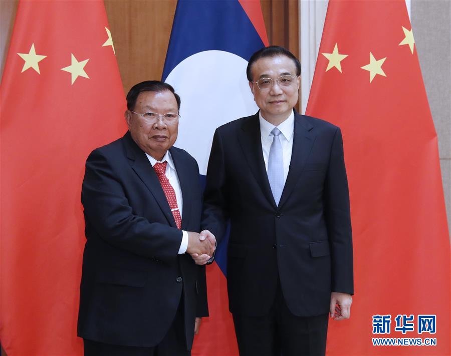 （時(shí)政）李克強(qiáng)會(huì)見老撾人革黨總書記、國家主席本揚(yáng)