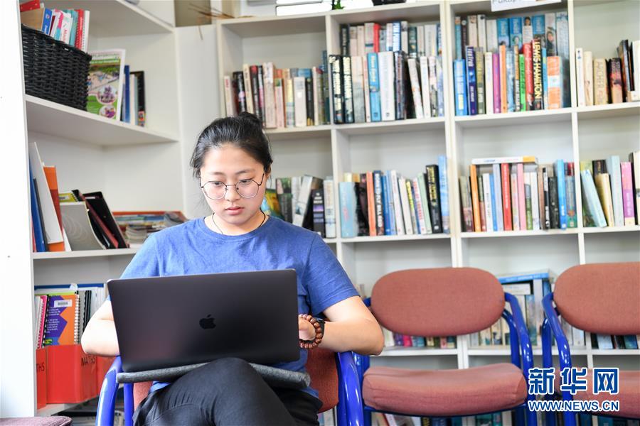 （國際·圖文互動）（3）通訊：“Kia Ora，都來吧，漢語學習發(fā)了芽”——新西蘭羅托魯阿初級中學中文助教的夢想